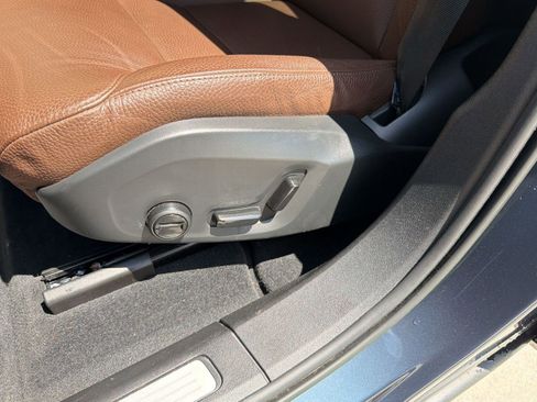 Used 2023 Volvo XC60 B5 Plus w/ Climate Package FWD image 13