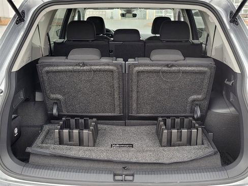 Used 2024 Volkswagen Tiguan S image 9