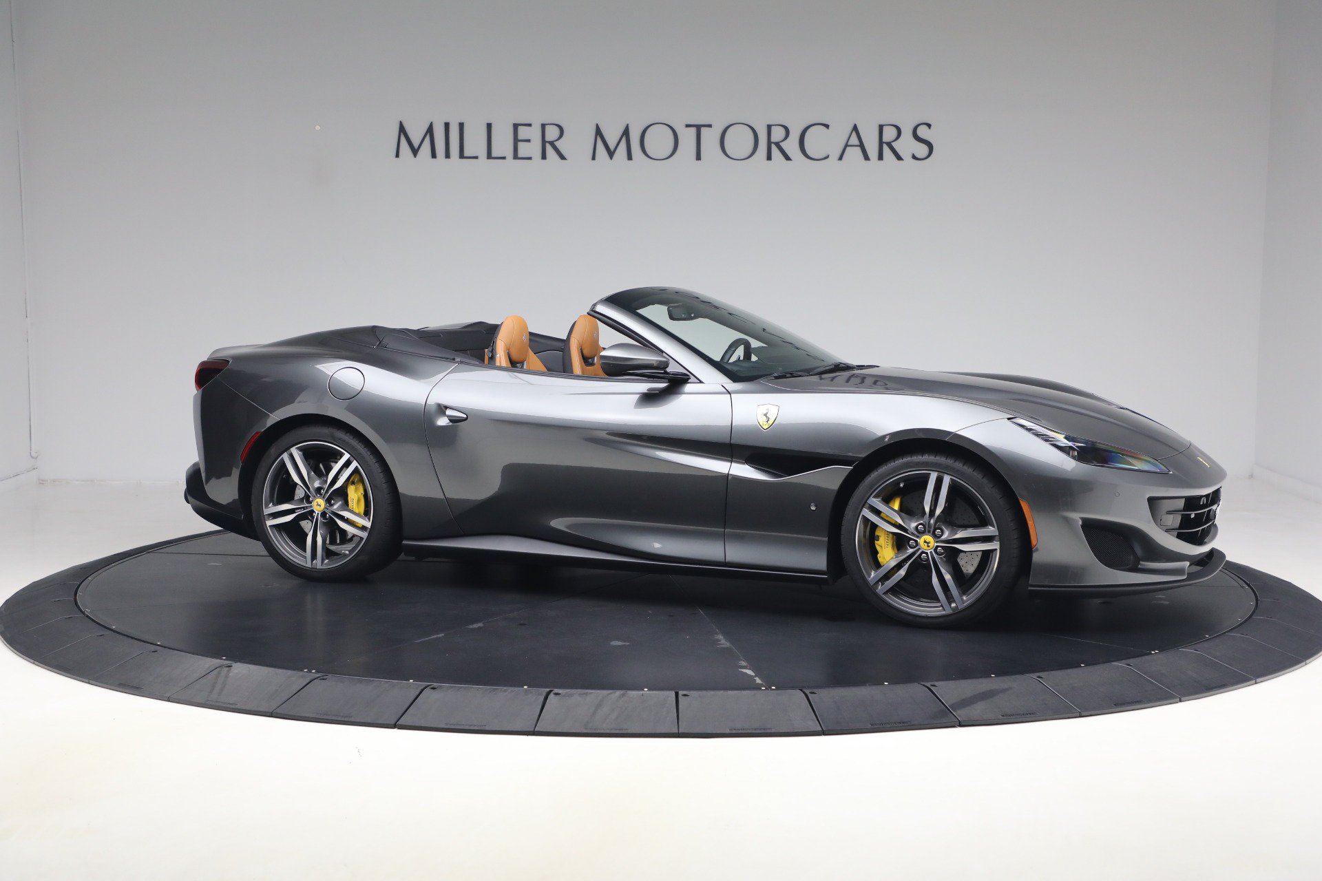 Certified 2019 Ferrari Portofino RWD image 11