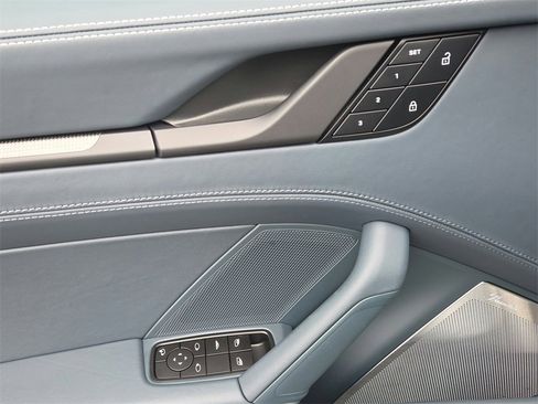 Used 2024 Porsche 911 Carrera 4 GTS image 8