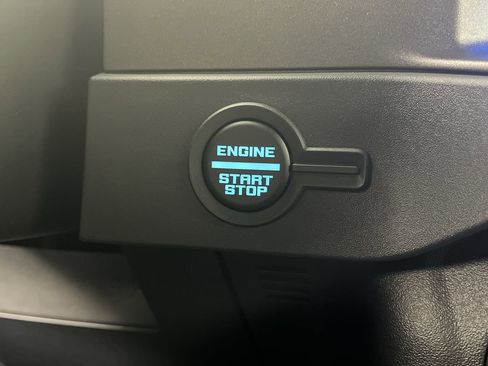 New 2025 Ford Bronco 4-Door image 17