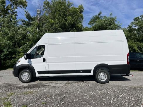 New 2024 RAM ProMaster 3500 w/ Delivery Van Package image 3