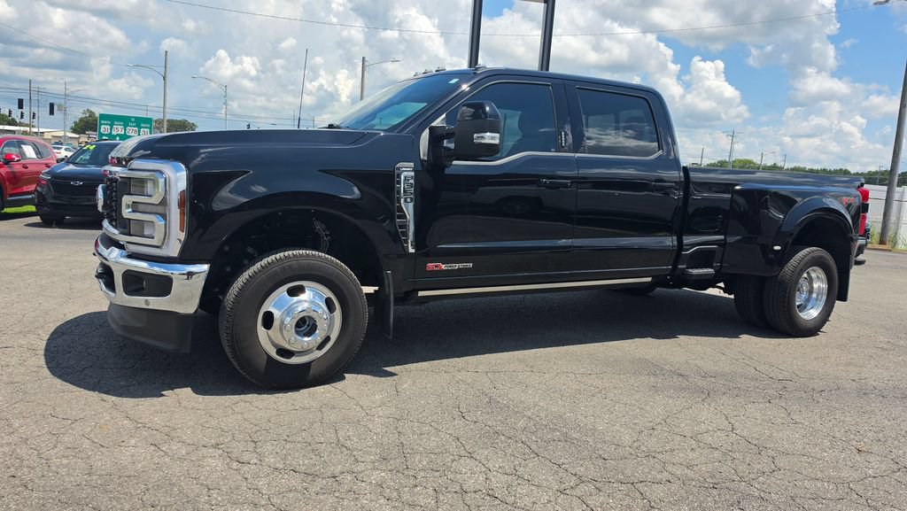 Used 2024 Ford F350 Lariat w/ Lariat Ultimate Package AWD/4WD image 1