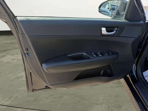 Used 2018 Kia Optima LX image 11