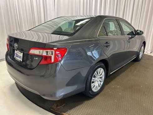 Used 2012 Toyota Camry LE image 22