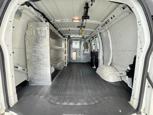 Used 2013 Chevrolet Express 1500 image 26