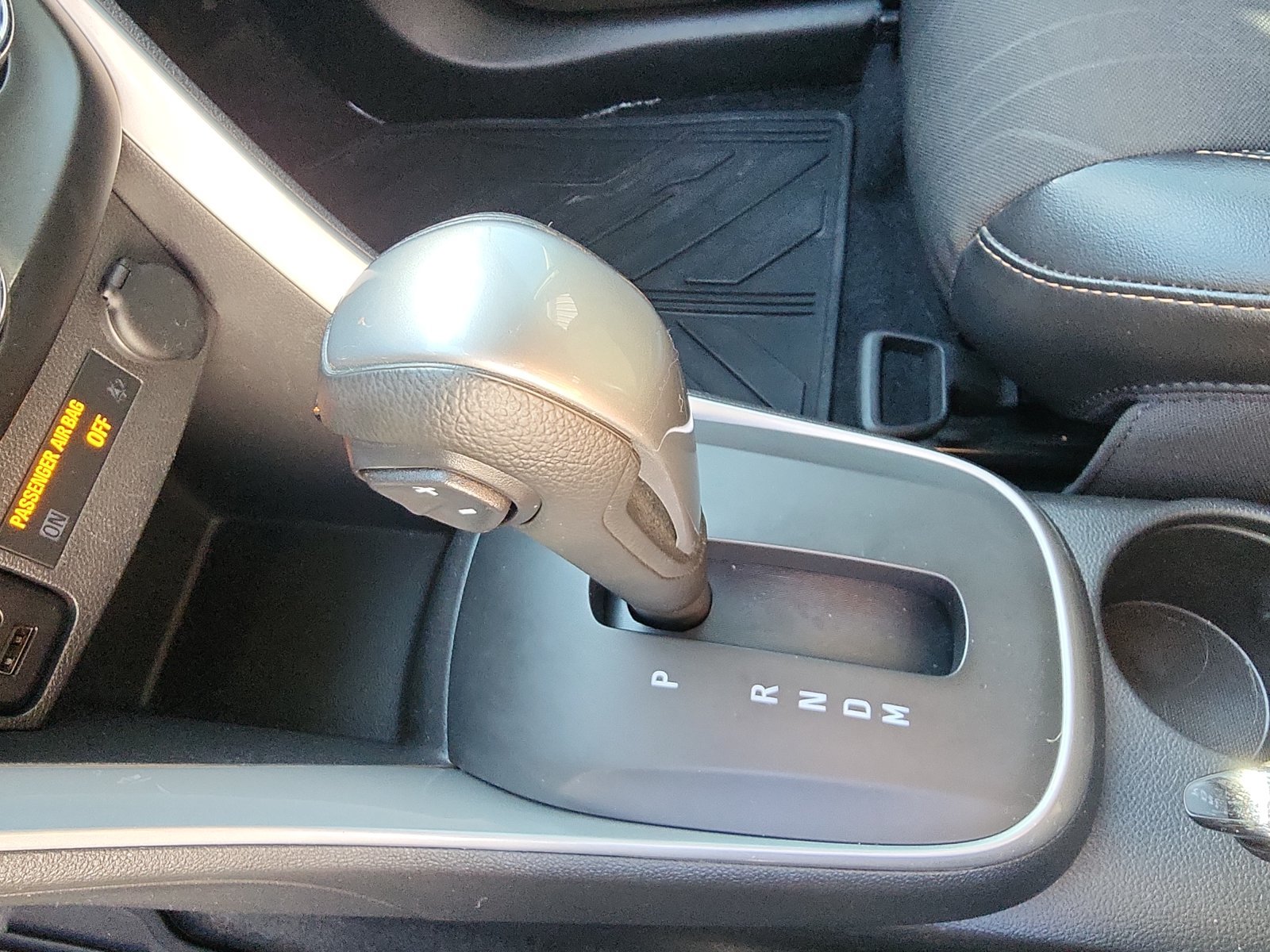 Used 2019 Chevrolet Trax LT w/ LT Convenience Package FWD image 19
