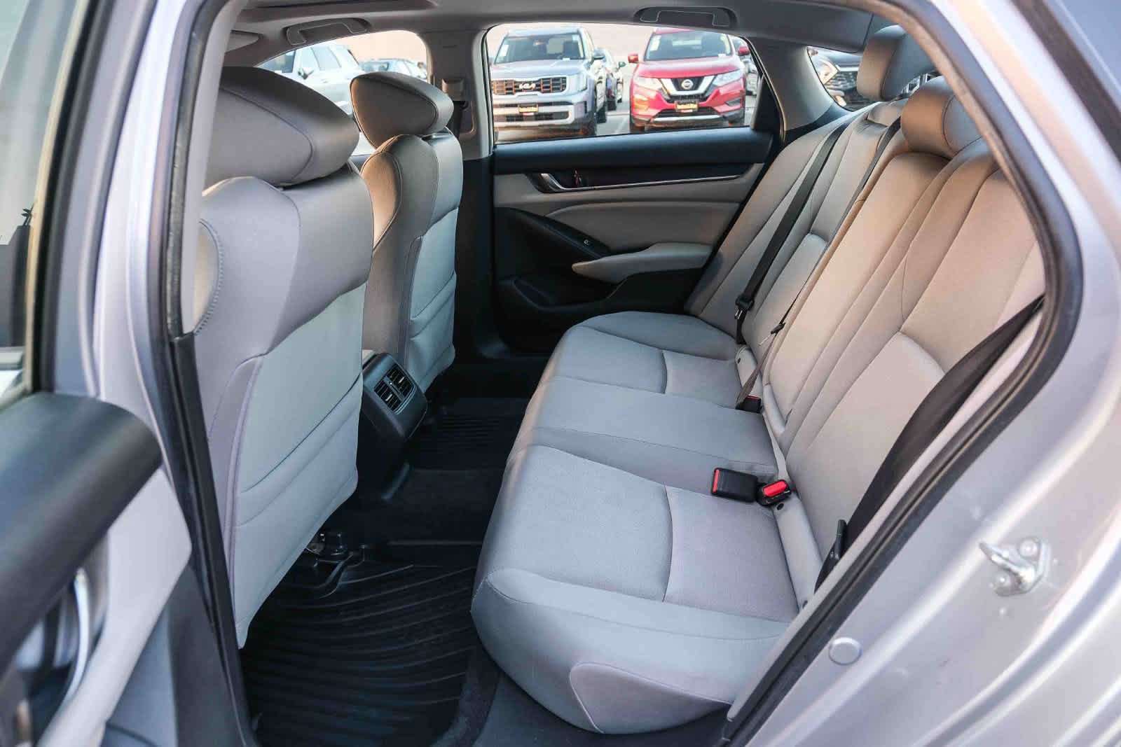 Used 2020 Honda Accord EX image 19