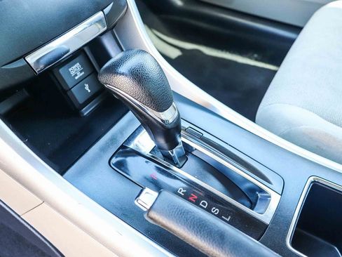 Used 2013 Honda Accord LX image 24