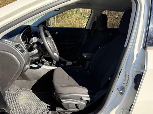 Used 2021 Jeep Compass Sport w/ Cold Weather Group image 11