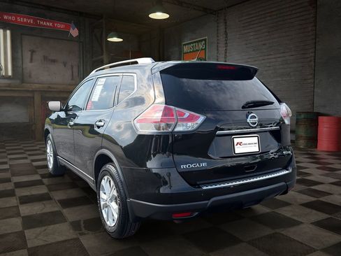 Used 2016 Nissan Rogue SV AWD/4WD image 5