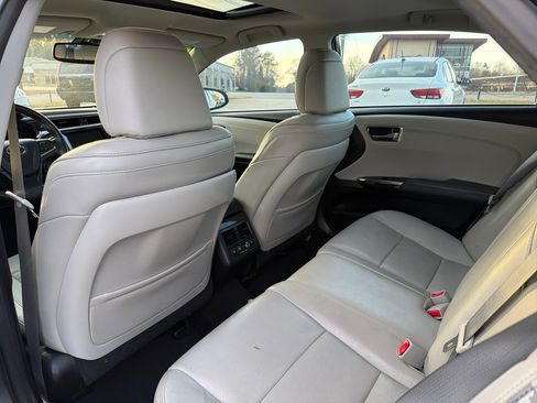 Used 2013 Toyota Avalon XLE Premium image 17