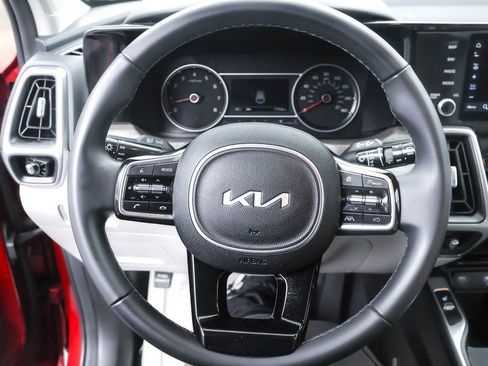 Used 2022 Kia Sorento S image 23