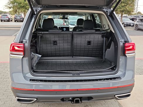 New 2026 Volkswagen Atlas SE image 6