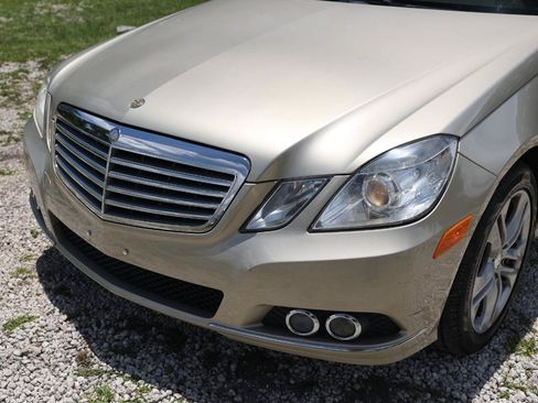 Used 2010 Mercedes-Benz E 350 4MATIC Sedan image 25