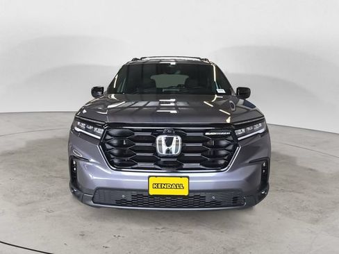 Used 2025 Honda Pilot Black Edition image 2