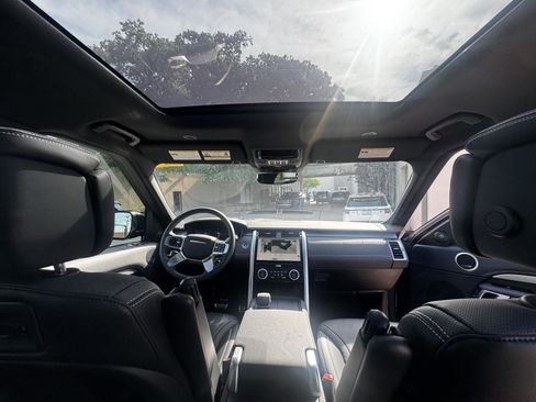 Certified 2024 Land Rover Discovery Dynamic SE AWD/4WD image 19