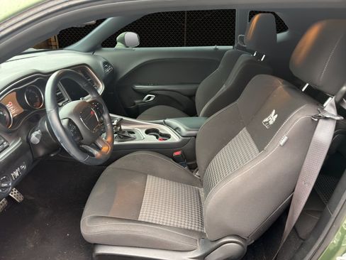 Used 2021 Dodge Challenger R/T Scat Pack RWD image 3