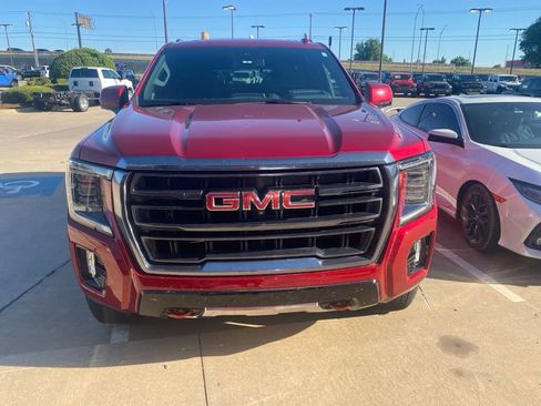 Used 2024 GMC Yukon AT4 w/ Technology Package AWD/4WD image 2