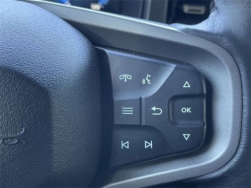 Used 2025 Ford Bronco Badlands image 19