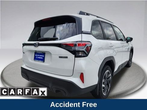 Used 2025 Subaru Forester Premium image 2