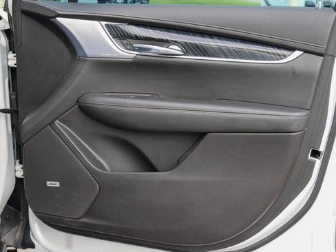 Used 2023 Cadillac XT6 Premium Luxury w/ Technology Package image 17