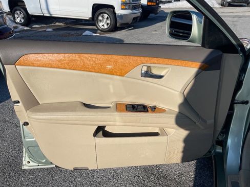 Used 2005 Toyota Avalon XLS image 21