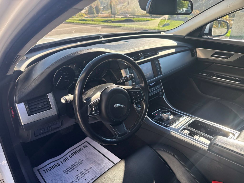 Used 2016 Jaguar XF Premium AWD/4WD image 10