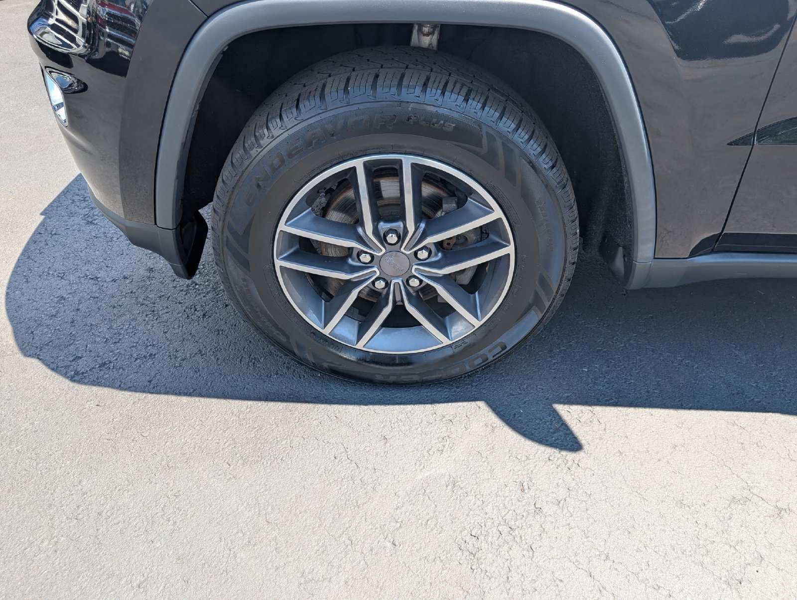 Used 2019 Jeep Grand Cherokee Limited w/ Trailer Tow Group IV AWD/4WD image 9