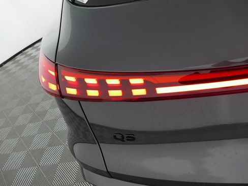 Certified 2025 Audi Q5 Premium w/ Convenience Package AWD/4WD image 30