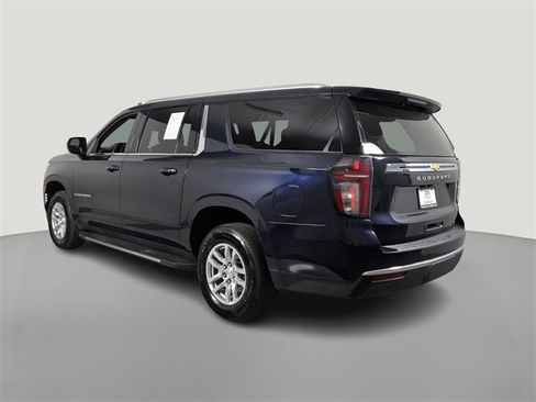 Used 2024 Chevrolet Suburban LT image 6