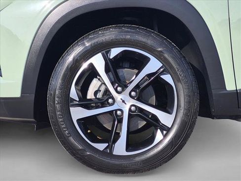 Used 2024 Chevrolet Trax RS w/ Driver Confidence Package FWD image 24
