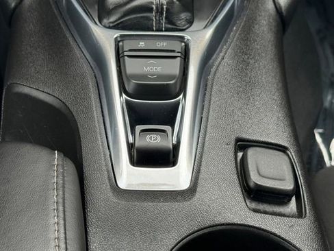 Used 2018 Chevrolet Camaro LT image 6