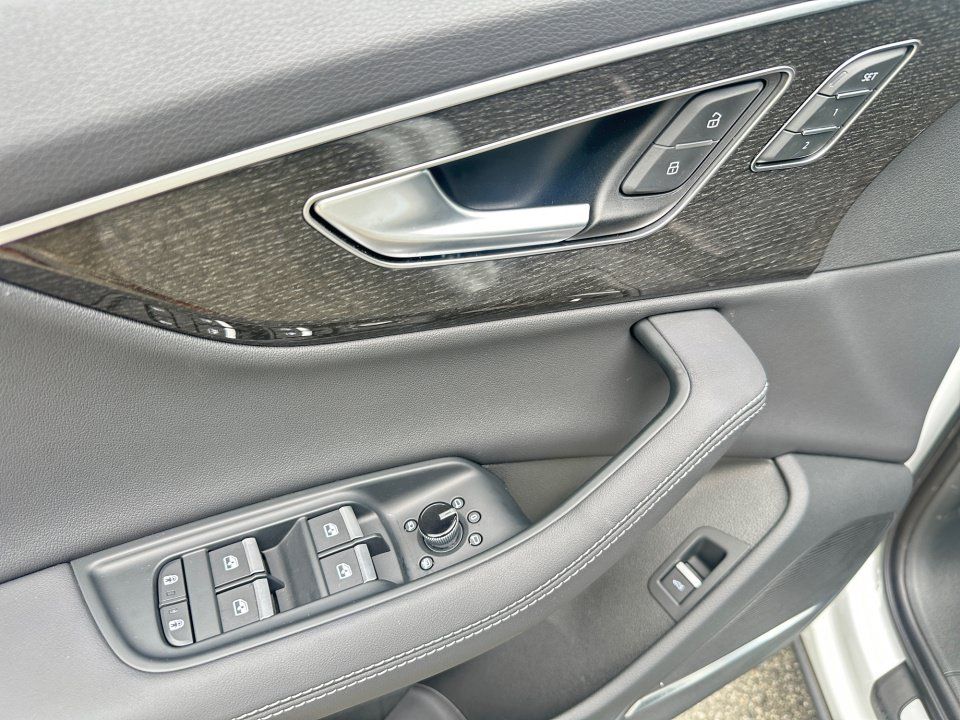 Certified 2026 Audi Q7 3.0T Premium Plus AWD/4WD image 32