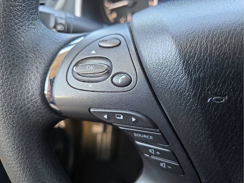 Used 2019 Nissan Murano S FWD image 18