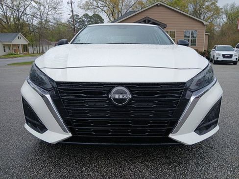 Used 2024 Nissan Altima 2.5 S image 3