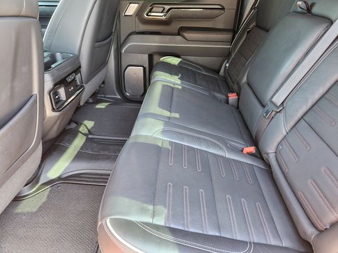 Certified 2024 GMC Sierra 1500 AT4X image 32