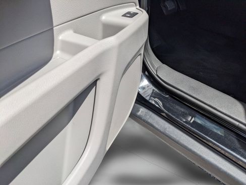 Used 2017 Honda Pilot Elite image 40