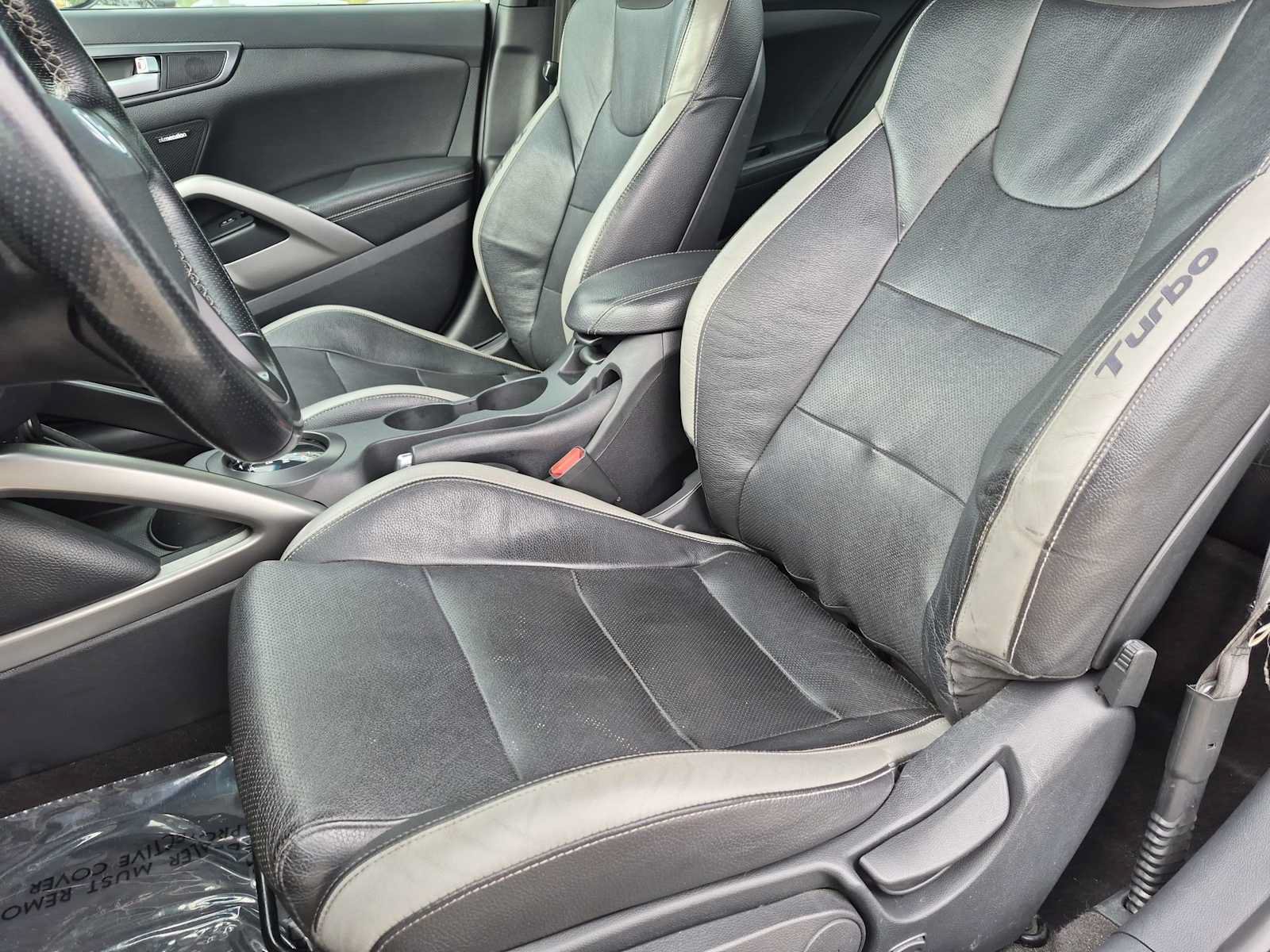 Used 2016 Hyundai Veloster Turbo FWD image 16