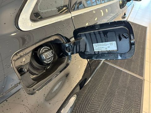 Used 2017 Audi A4 2.0T Premium Plus w/ Premium Plus Package image 35