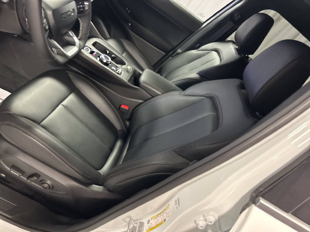 Used 2026 Jeep Cherokee Limited AWD/4WD image 12