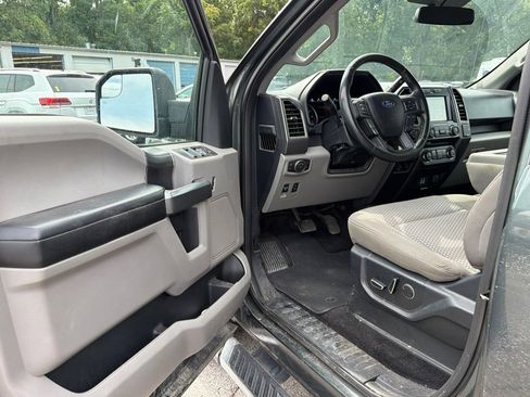 Used 2018 Ford F150 XLT w/ Equipment Group 302A Luxury AWD/4WD image 11