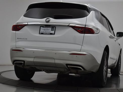 Used 2022 Buick Enclave Essence FWD image 23
