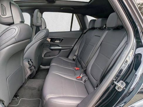 Used 2026 Mercedes-Benz GLC 300 image 14