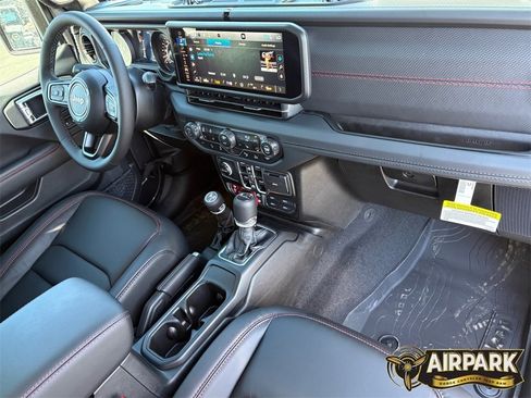 New 2025 Jeep Gladiator Rubicon image 11