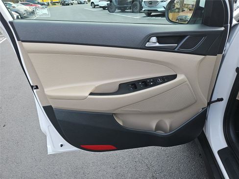 Used 2016 Hyundai Tucson SE w/ Option Group 02 image 13