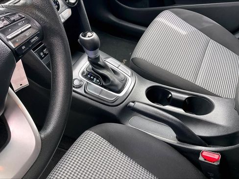 Used 2019 Hyundai Kona SE image 16