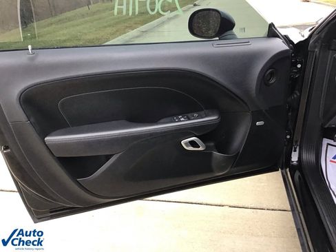 Used 2017 Dodge Challenger GT w/ Driver Convenience Group image 22