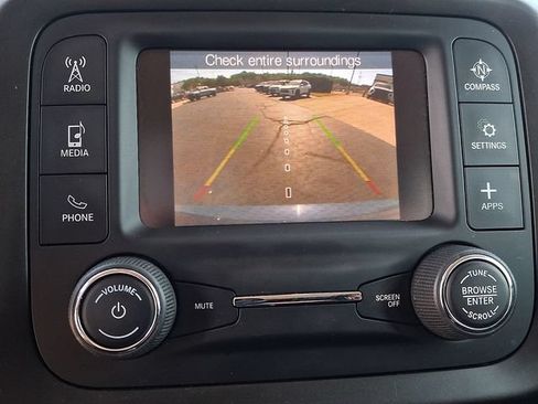 Used 2020 Jeep Renegade Sport w/ Sport Appearance Group AWD/4WD image 17
