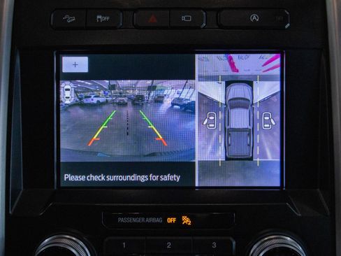 Used 2020 Ford F150 Platinum w/ Equipment Group 701A Luxury AWD/4WD image 7